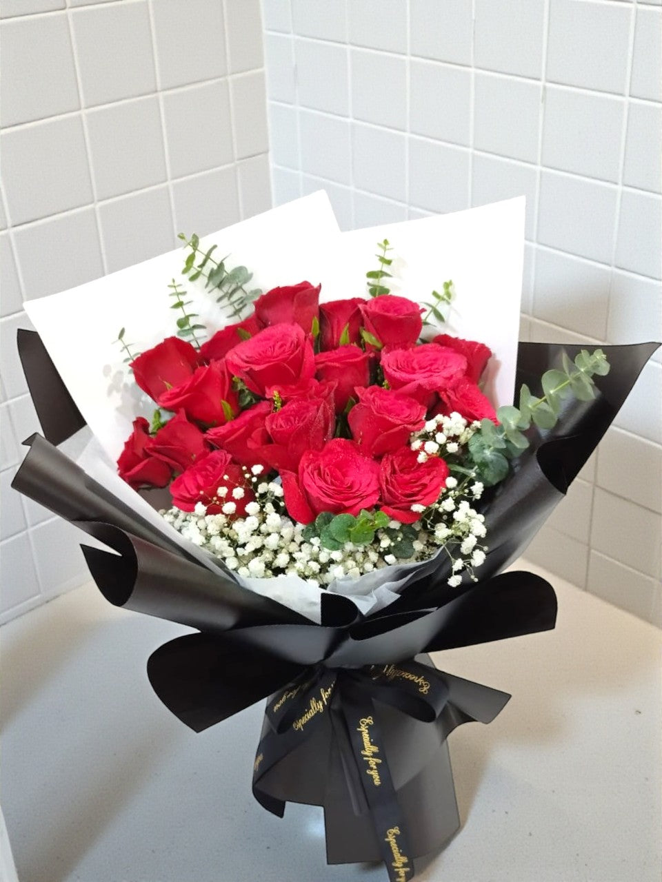 BRF-V26RB124 VALENTINE ROSE BOUQUET