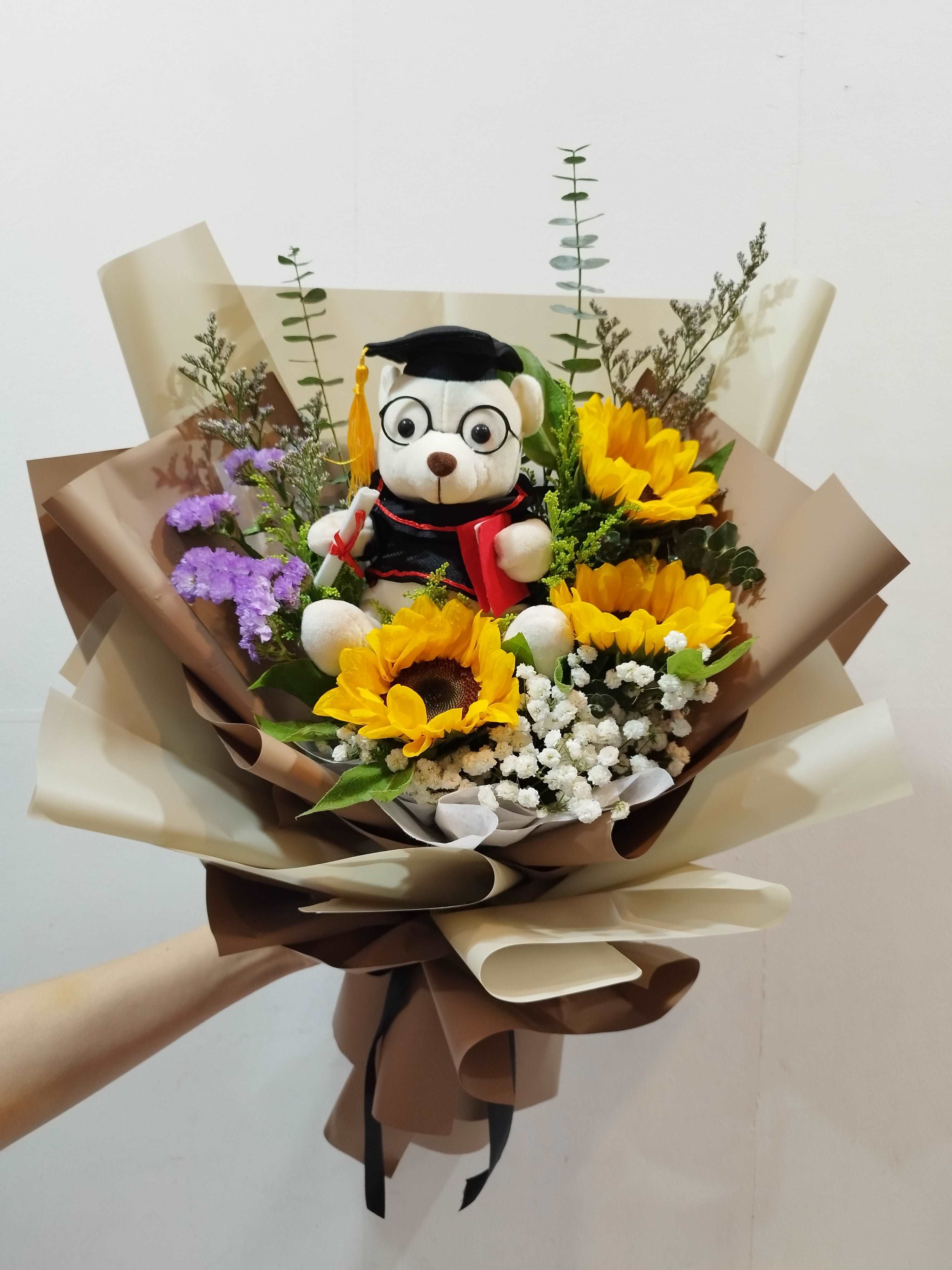 Graduation – Blue Roses Florist